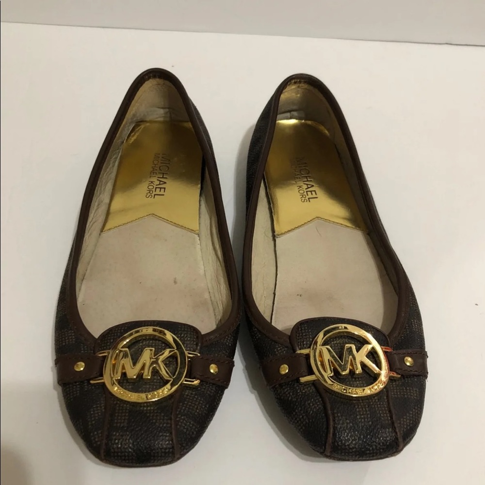 Micheal Kors Flats size 7 brown